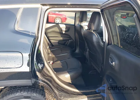 2019 Jeep Compass Limited 4X4 из США, поврежденный, VIN 3C4NJDCB7KT622852